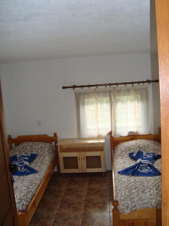 Kuma Lissa Guest House Kozhari Zimmer foto