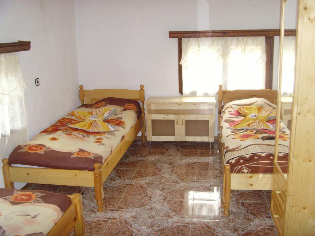 Kuma Lissa Guest House Kozhari Zimmer foto
